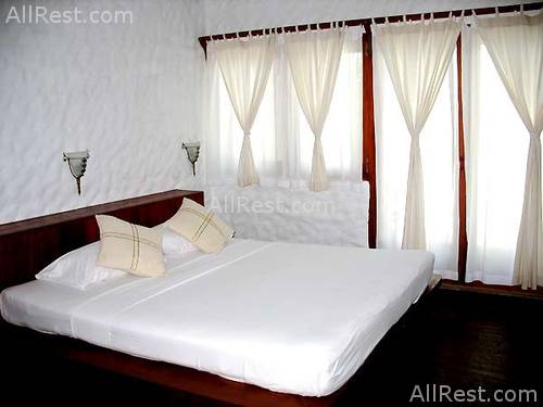 Dhonveli Beach & Spa 6